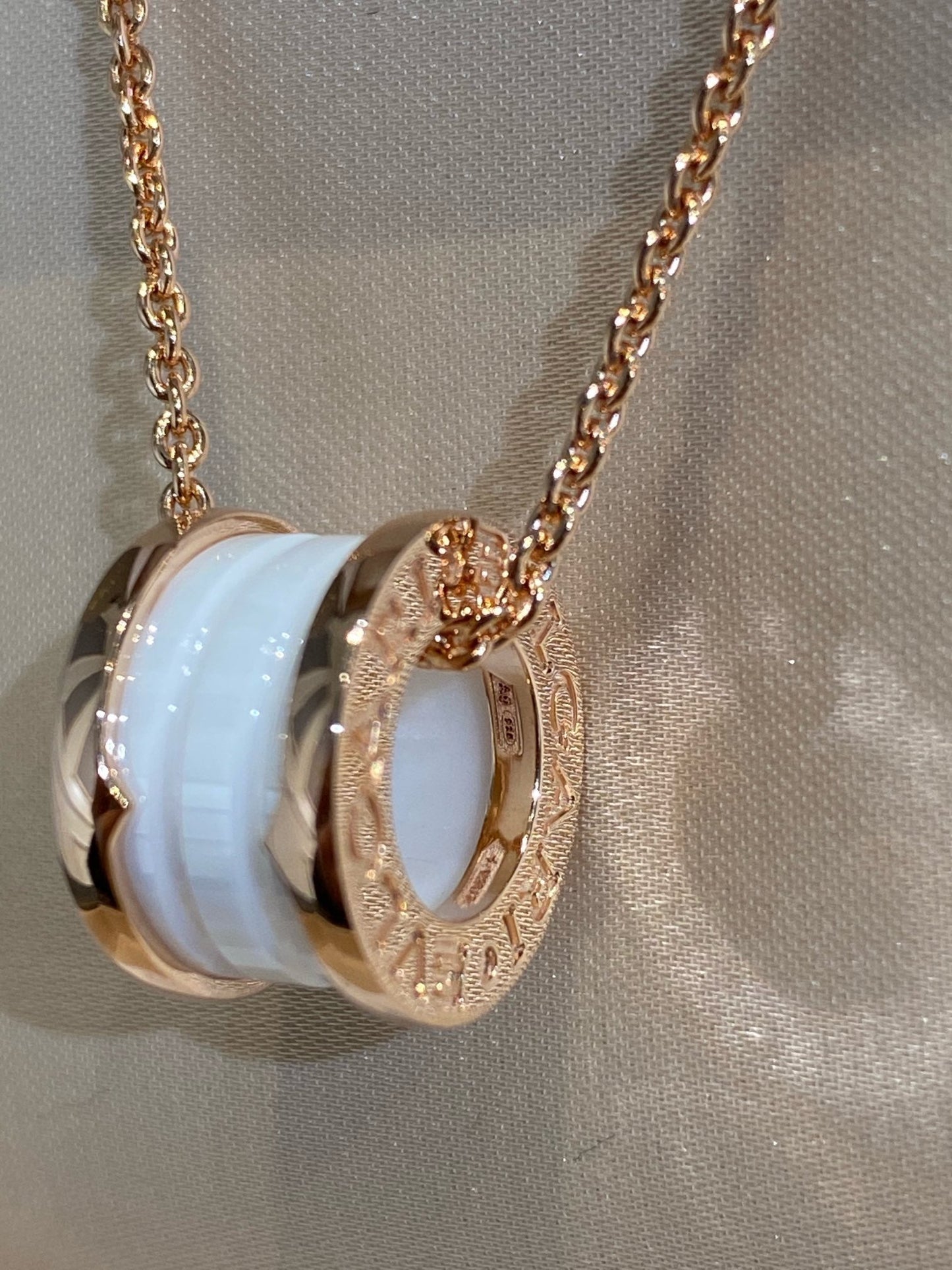 [valéa jewellery]ZERO 1 WHITE CERAMIC PINK GOLD NECKLACE