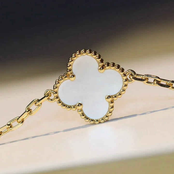 [Valéa jewellery]CLOVER 20 MOTIFS WHITE MOP NECKLACE