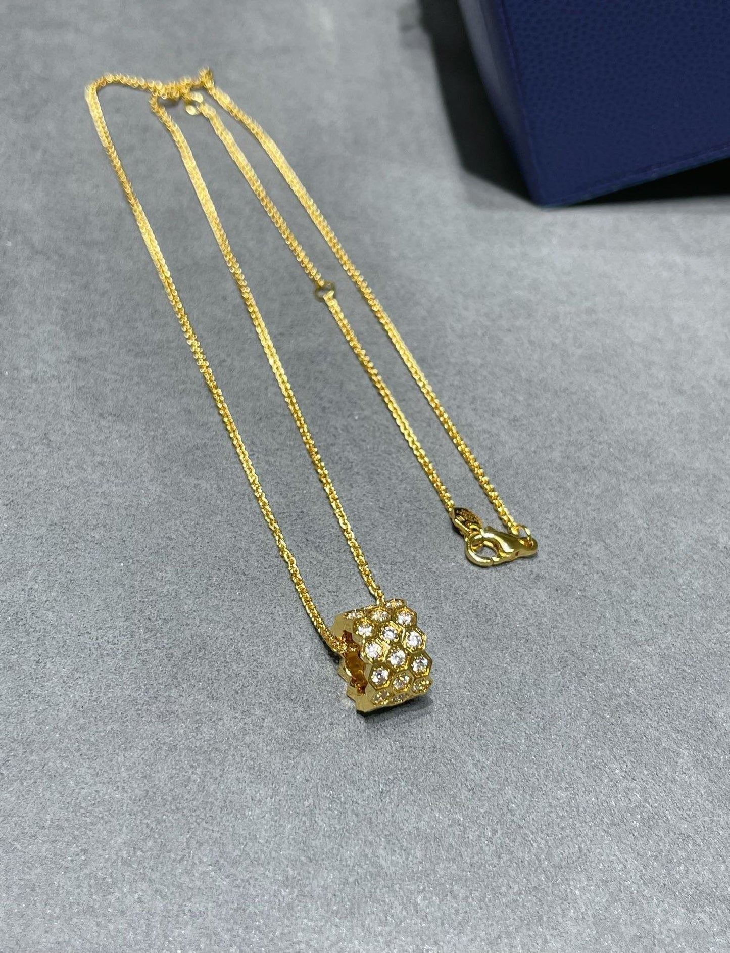 [Valéa jewellery]BEE LOVE DIAMOND PAVED 3 ROW NECKLACE