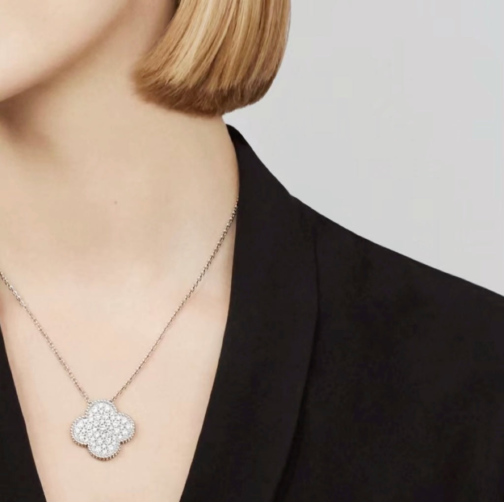 [Valéa jewellery]CLOVER 25MM LARGE PENDANT DIAMOND PAVED SILVER NECKLACE