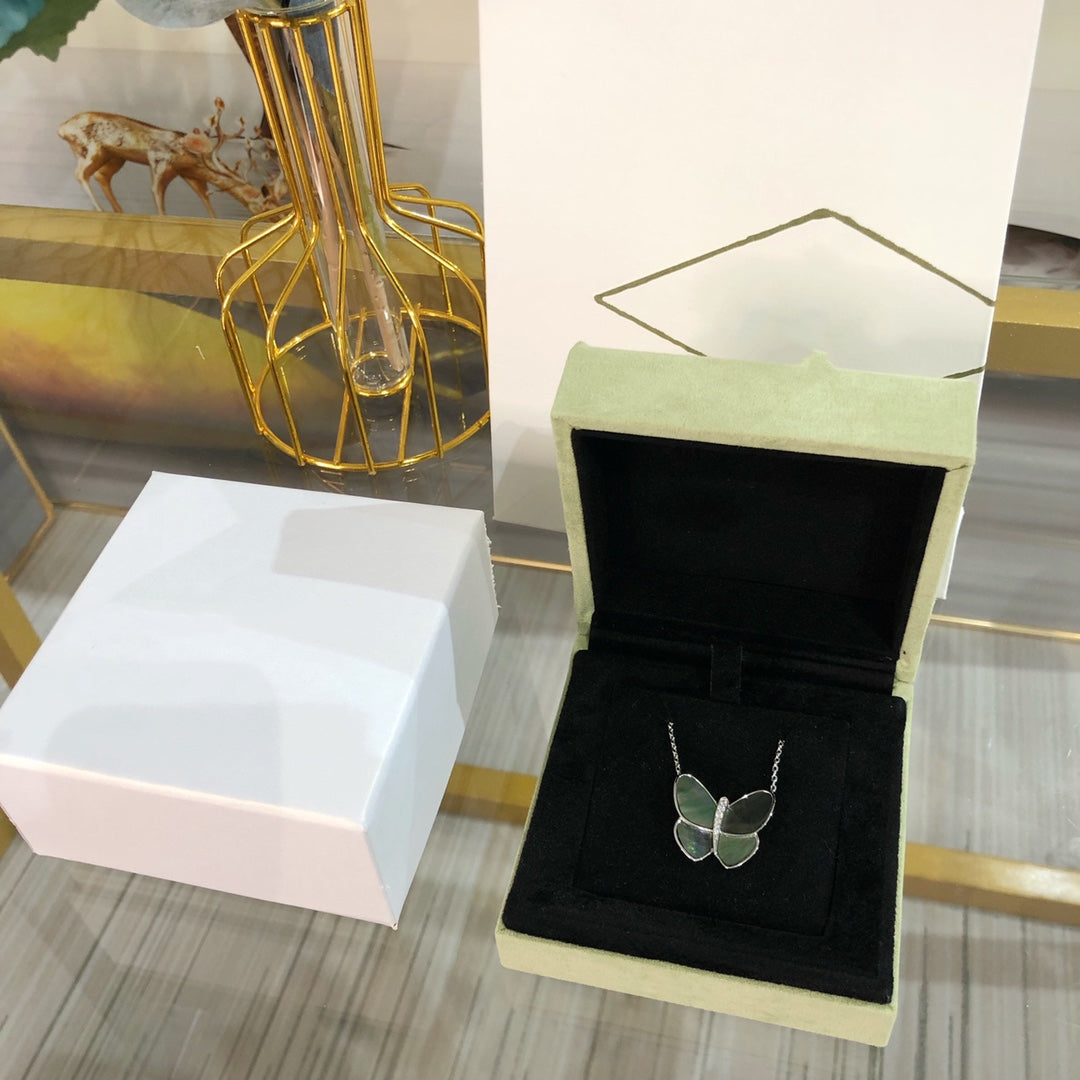 [Valéa jewellery]LARGE BUTTERFLY SILVER PENDANT DIAMOND NECKLACE